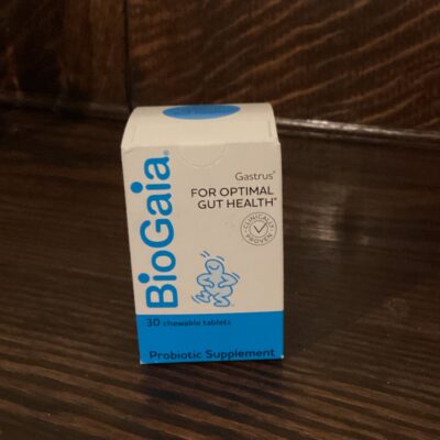 Bottle of BioGaia Gastrus tablets featuring Lactobacillus reuteri strains ATCC PTA 6475 and DSM 17938, used for gut health and making probiotic-rich yogurt